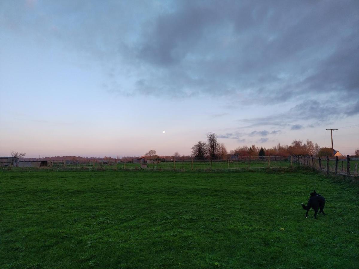 A La Campagne, Au Calme Bed & Breakfast Monterolier ภายนอก รูปภาพ